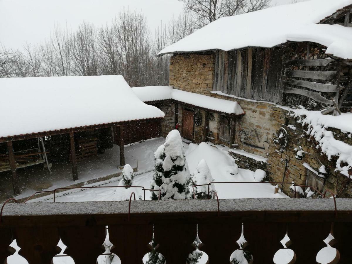 Къща За Гости Чичарите Gabrovo Bagian luar foto